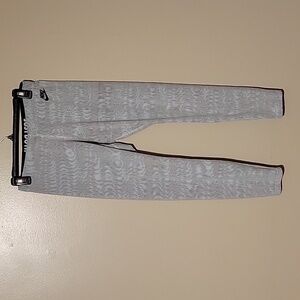 Nike Leggings‎ Green Multicolored Womens Size Medium